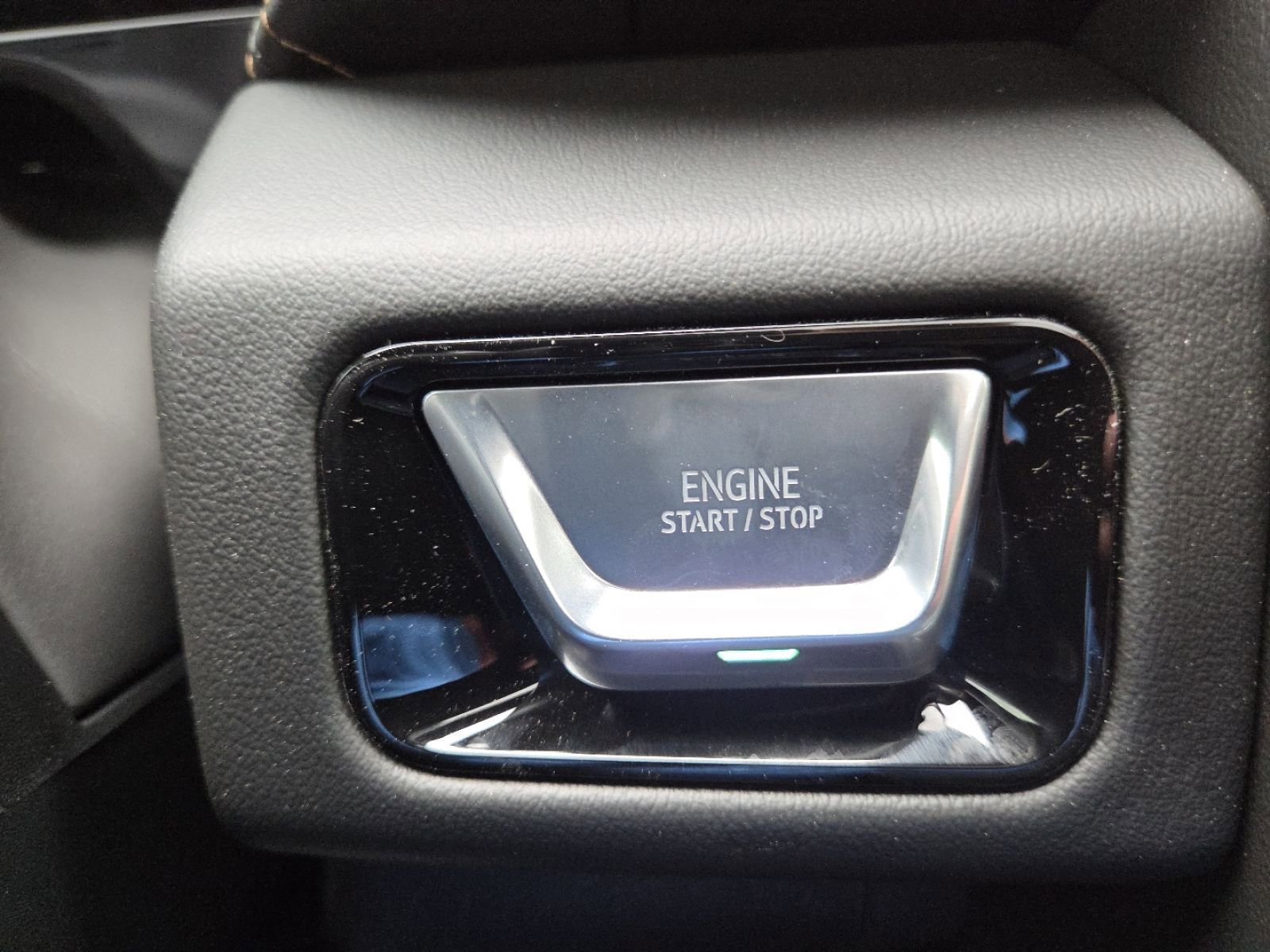 New 2026 GMC Yukon AT4 w/ AT4 Premium Plus Package image 9