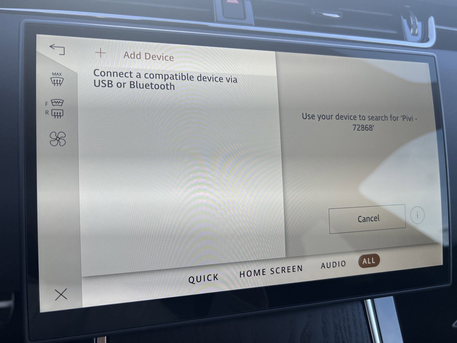 New 2025 Land Rover Range Rover Evoque Dynamic SE image 18