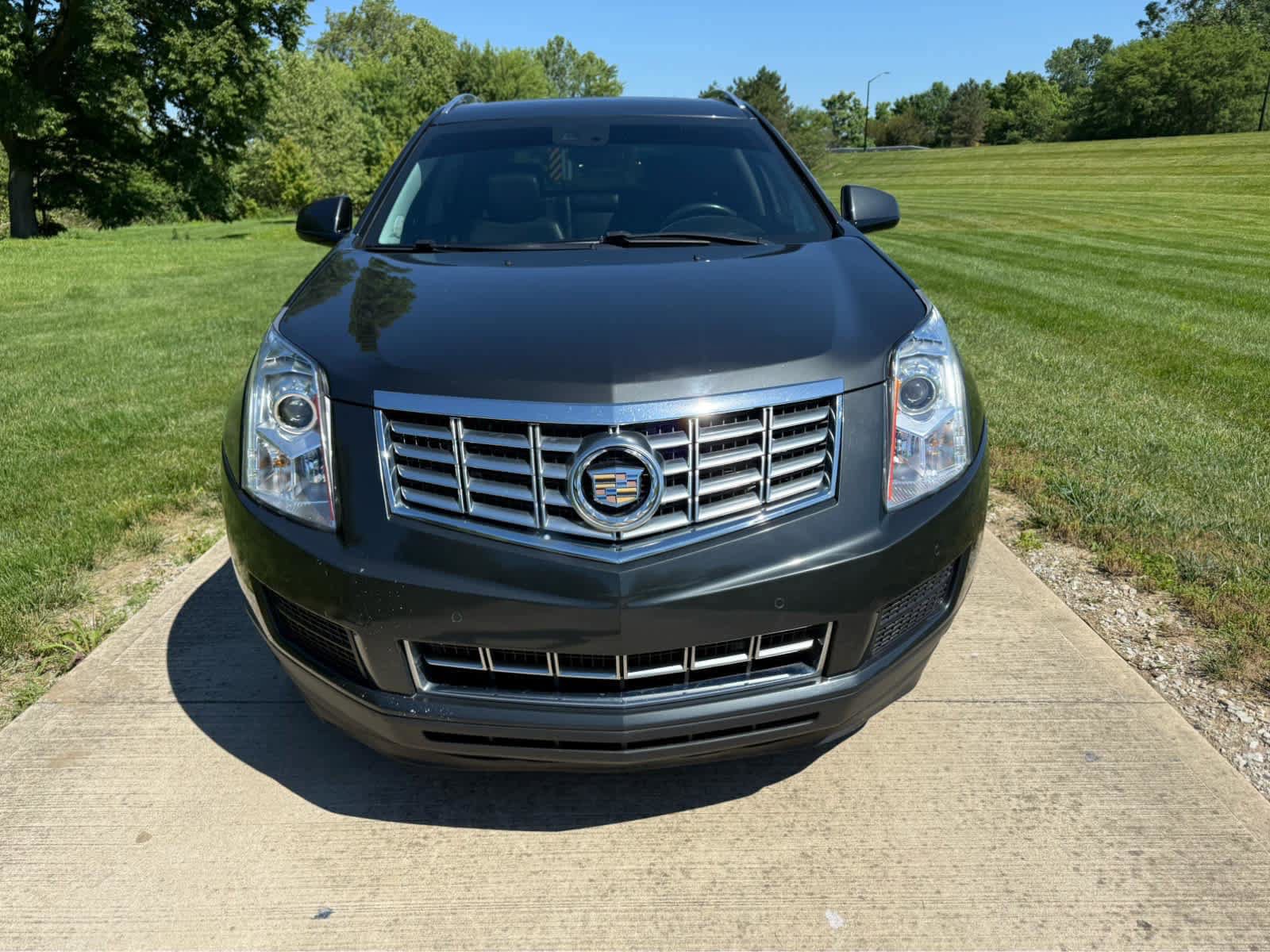 Used 2016 Cadillac SRX Luxury w/ Driver Awareness Package FWD image 8