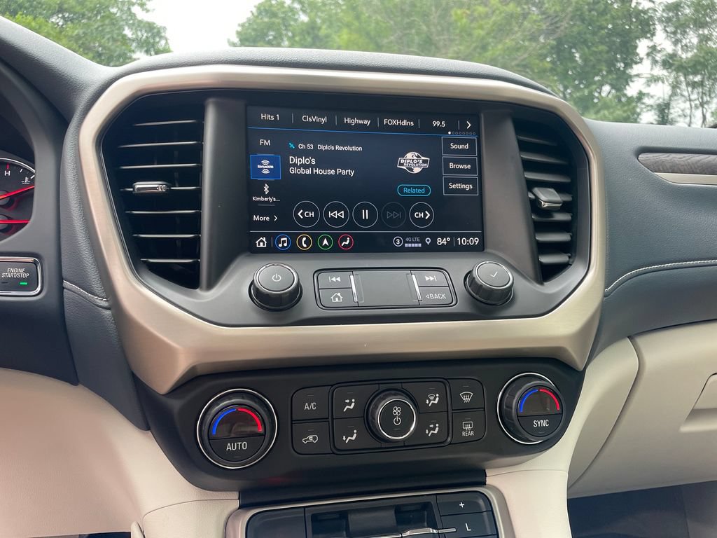 Used 2021 GMC Acadia Denali w/ Denali Ultimate Package AWD/4WD image 29