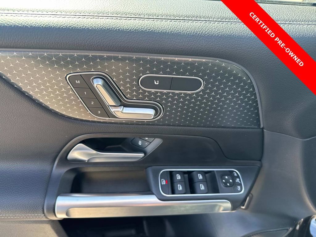Used 2024 Mercedes-Benz GLB 250 image 17