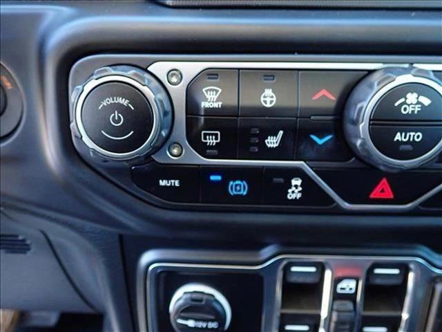 Used 2023 Jeep Wrangler Unlimited w/ Cold Weather Group AWD/4WD image 18