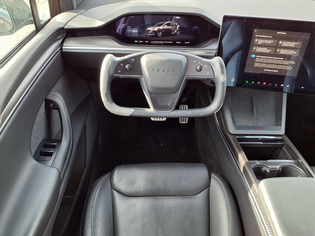 Used 2022 Tesla Model X Plaid image 14