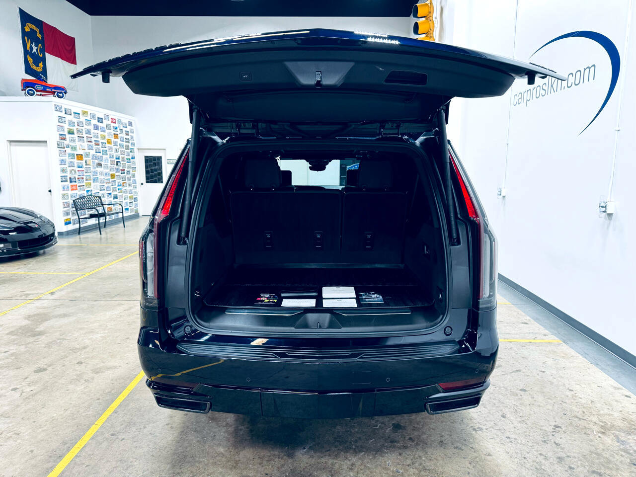 Used 2024 Cadillac Escalade ESV Sport Platinum image 27