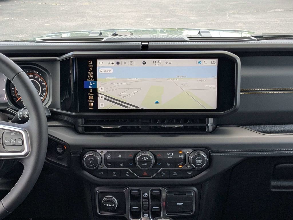 New 2026 Jeep Wrangler Unlimited Sahara AWD/4WD image 18