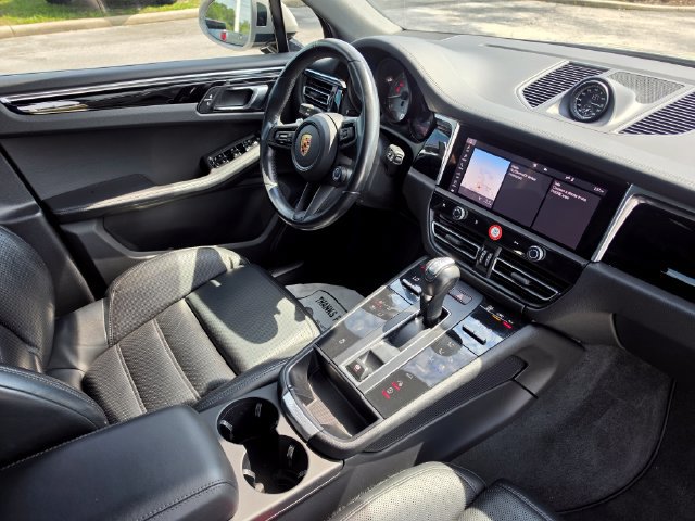 Used 2024 Porsche Macan S AWD/4WD image 20