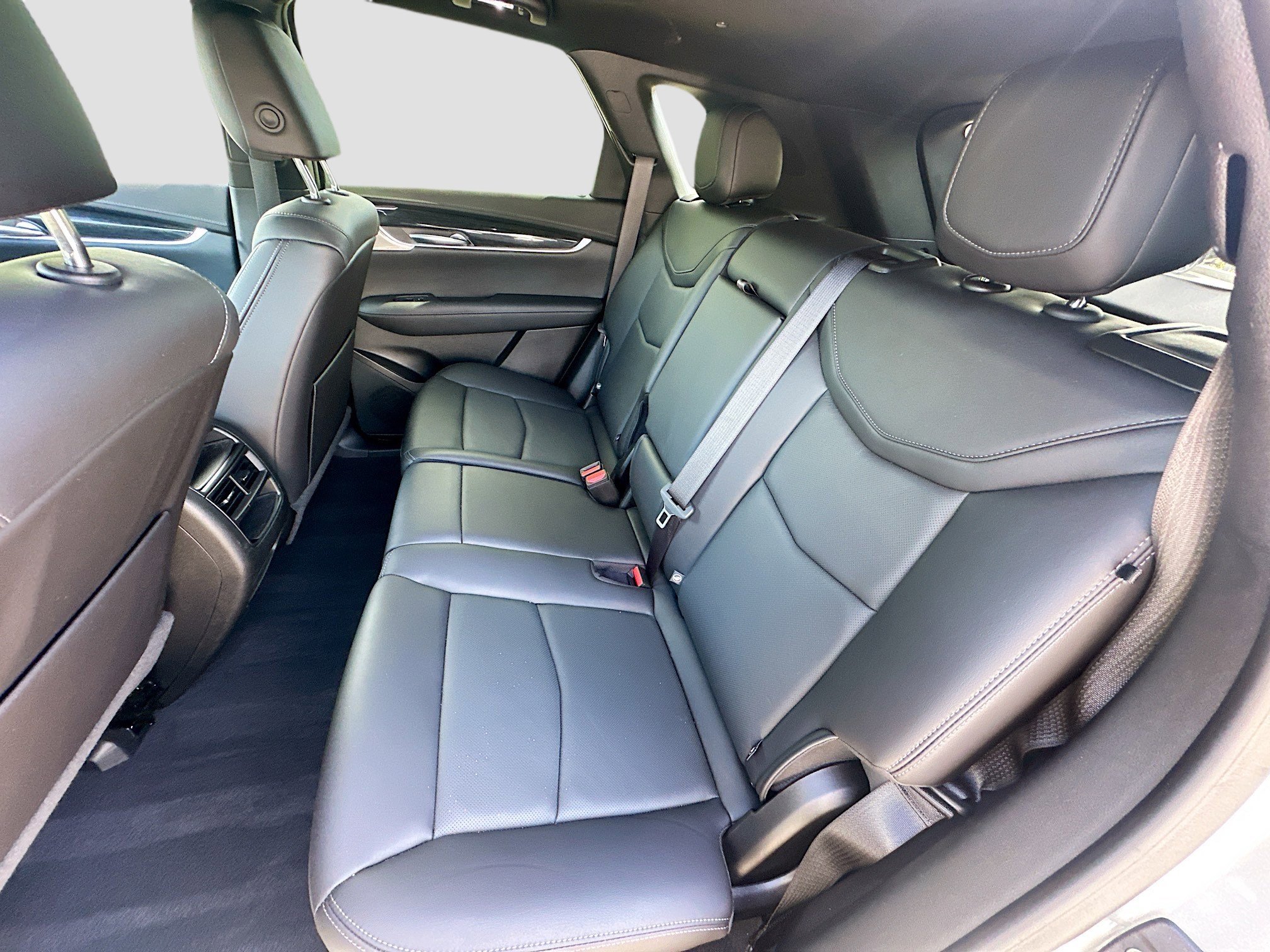 Used 2023 Cadillac XT5 Premium Luxury w/ Technology Package FWD image 16