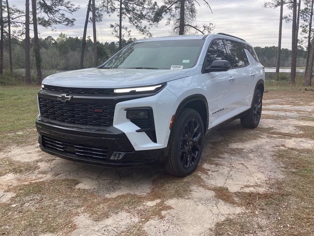 New 2026 Chevrolet Traverse RS w/ LPO, Floor Liner Package FWD image 8