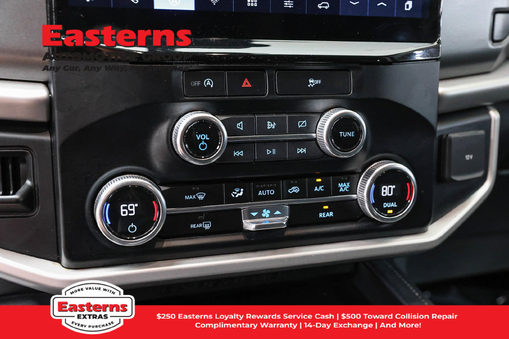 Used 2024 Ford Expedition XLT RWD image 20