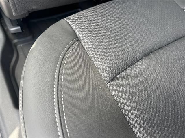 Certified 2024 Buick Encore GX Preferred w/ Comfort Package FWD image 17
