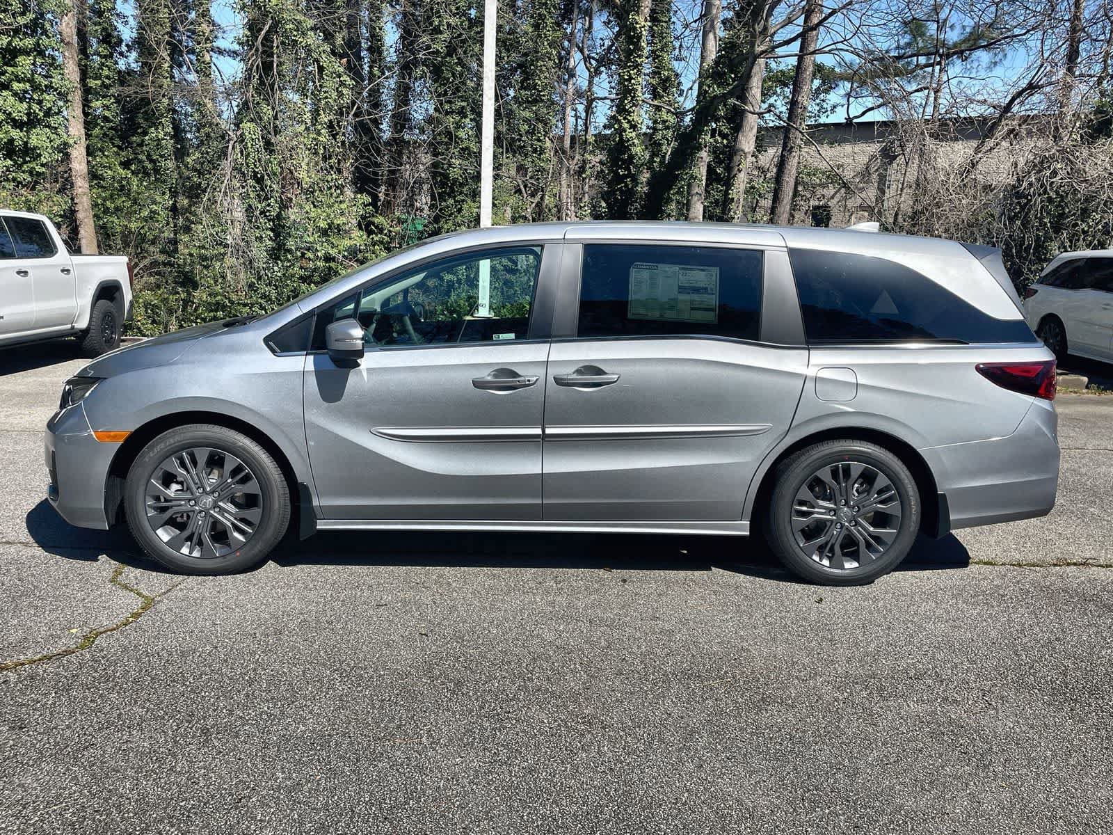 New 2026 Honda Odyssey Touring video 2