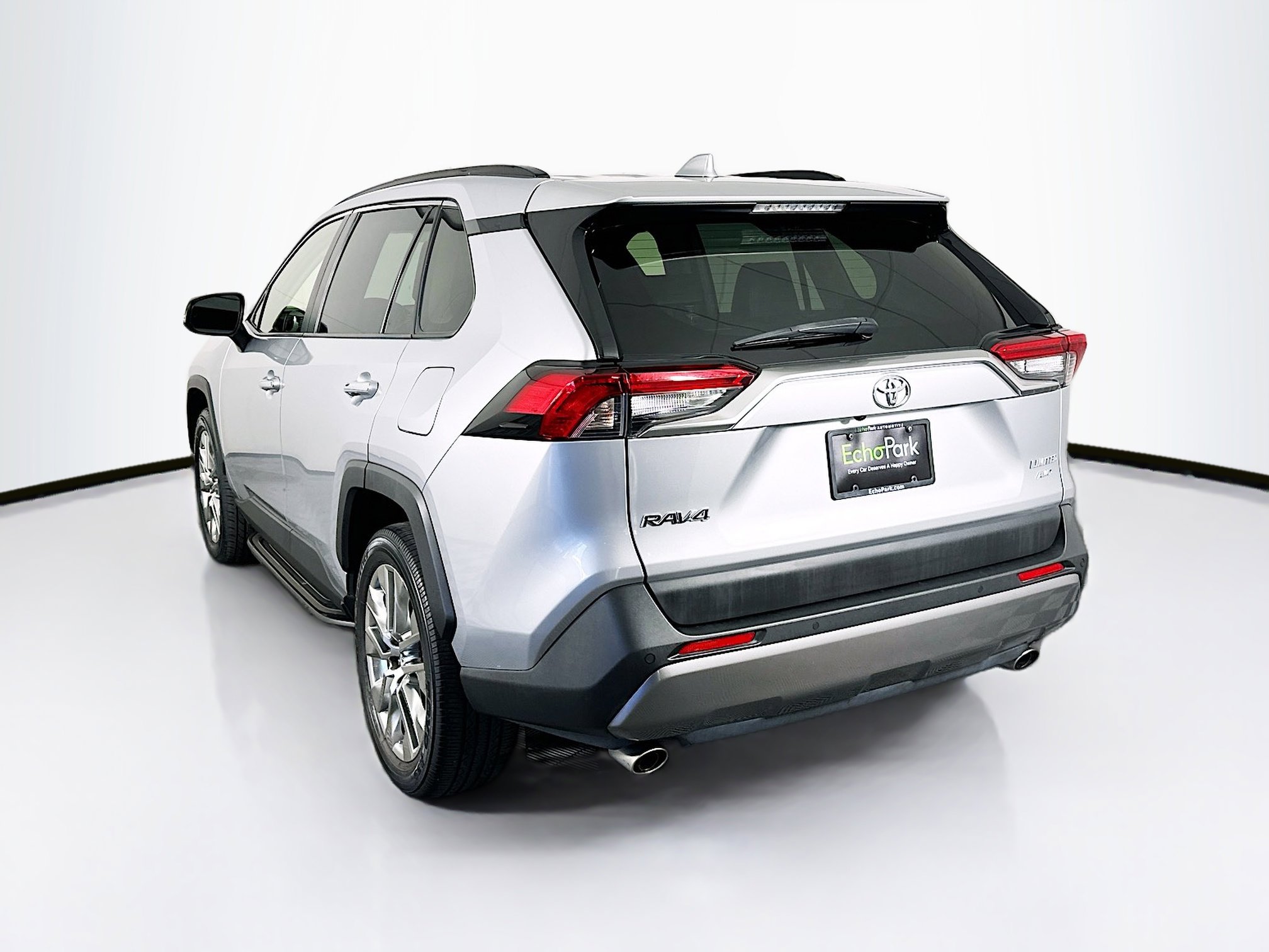 Used 2019 Toyota RAV4 Limited w/ Cold Weather Package image 5