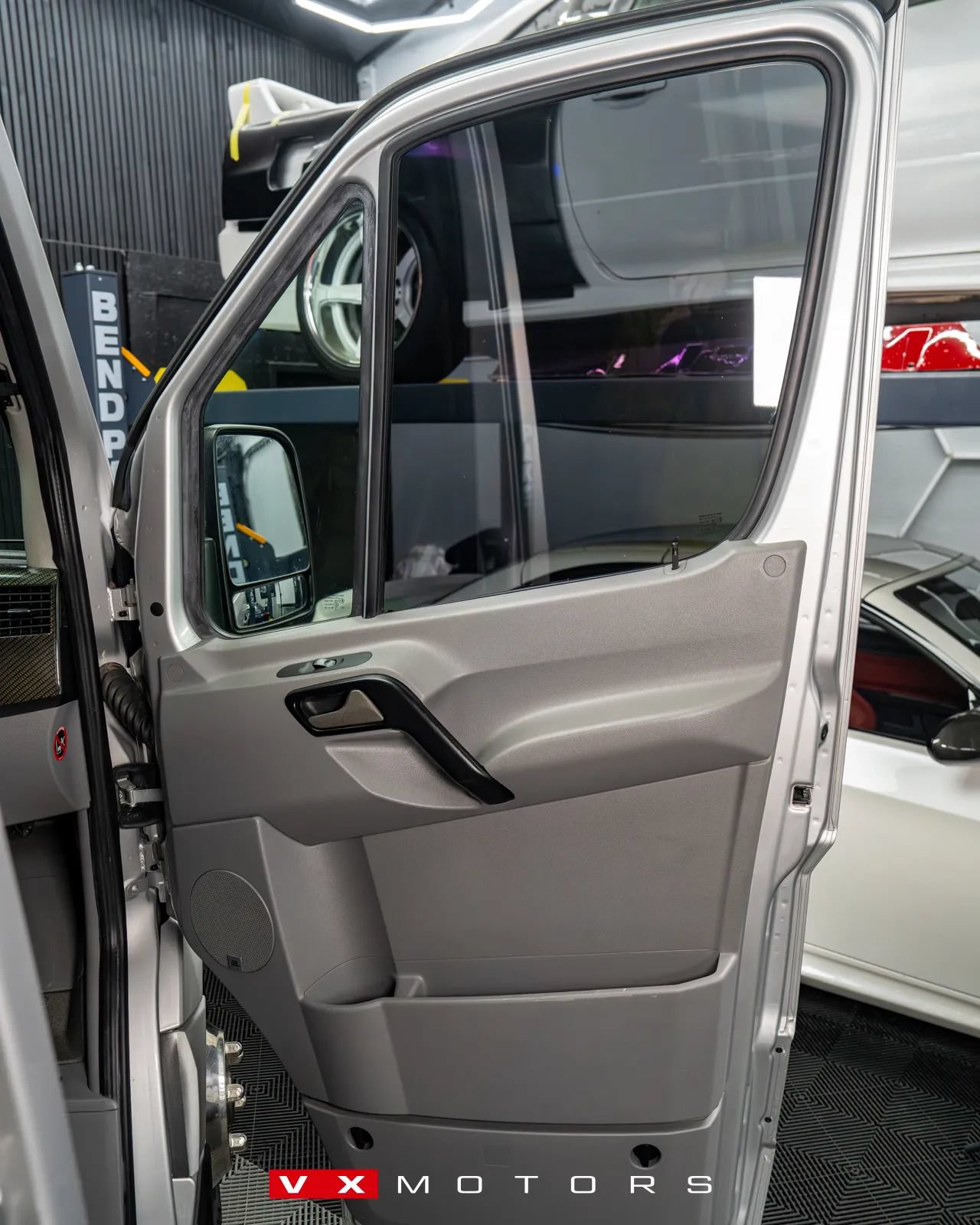 Used 2017 Mercedes-Benz Sprinter 3500 image 24