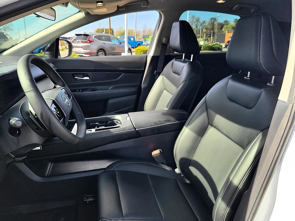 Certified 2025 Nissan Murano SV image 11