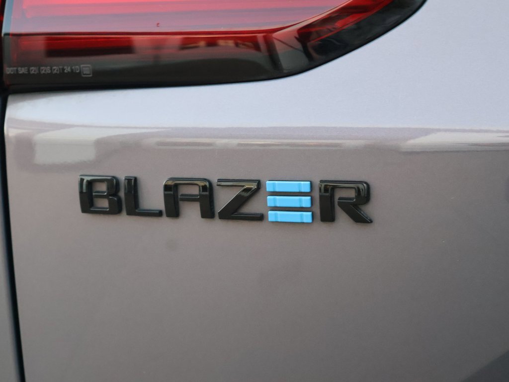 Used 2024 Chevrolet Blazer EV RS image 19