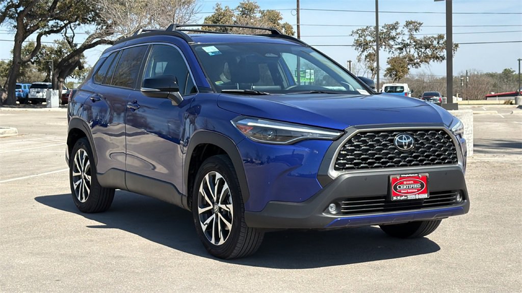 Certified 2025 Toyota Corolla Cross XLE w/ Convenience Package image 3