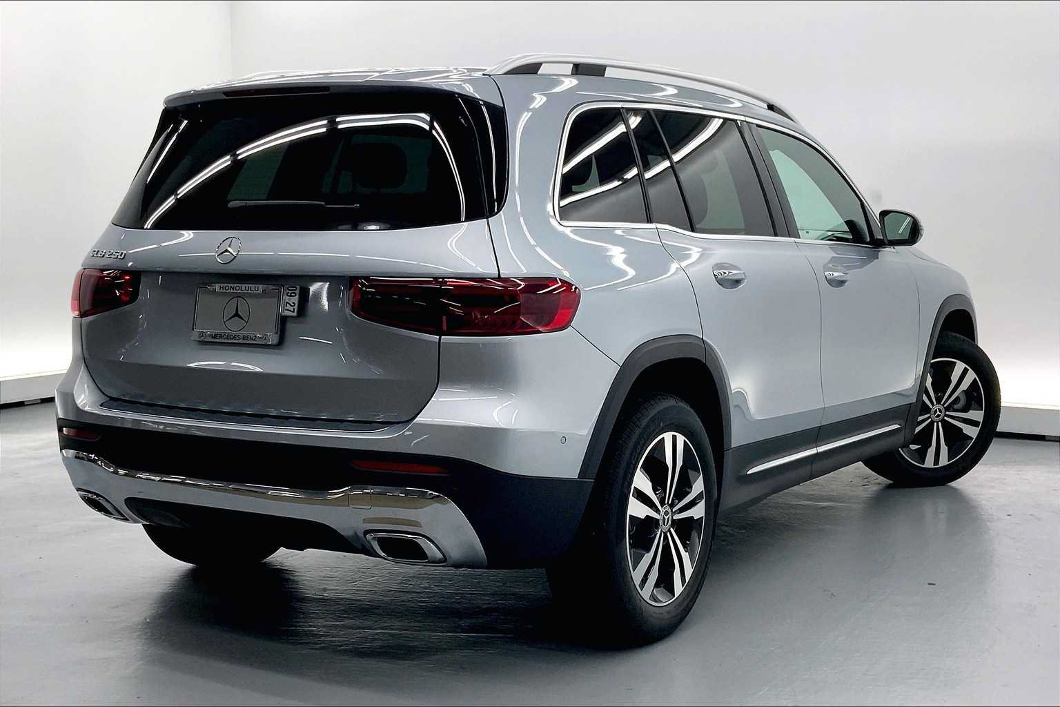 Used 2026 Mercedes-Benz GLB 250 image 7