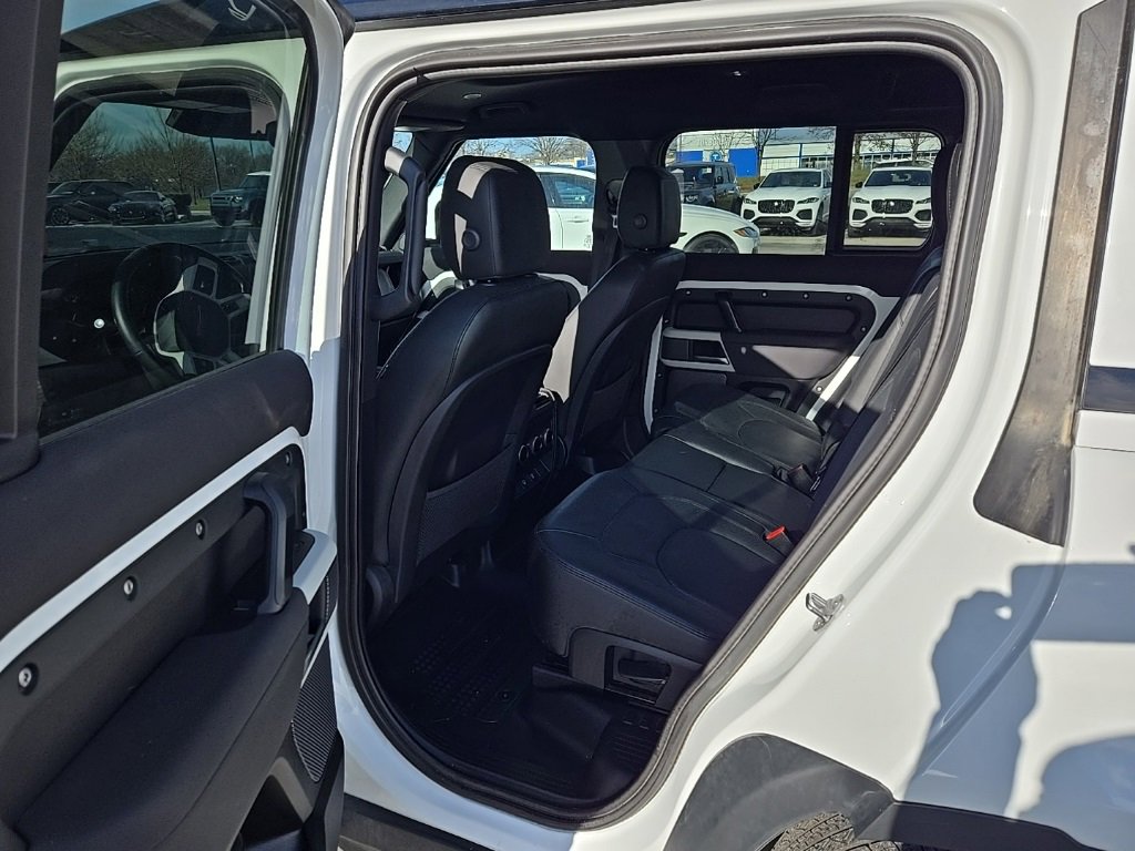 Used 2023 Land Rover Defender 110 S image 17