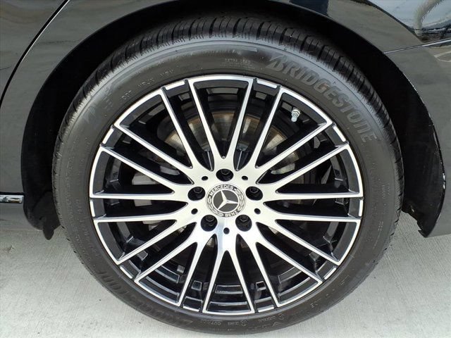 Used 2025 Mercedes-Benz C 300 4MATIC Sedan image 24