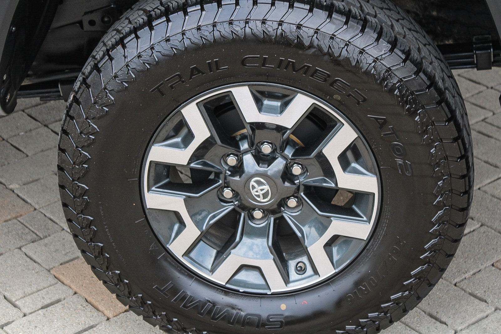 Certified 2020 Toyota Tacoma TRD Off-Road w/ Technology Package AWD/4WD image 12