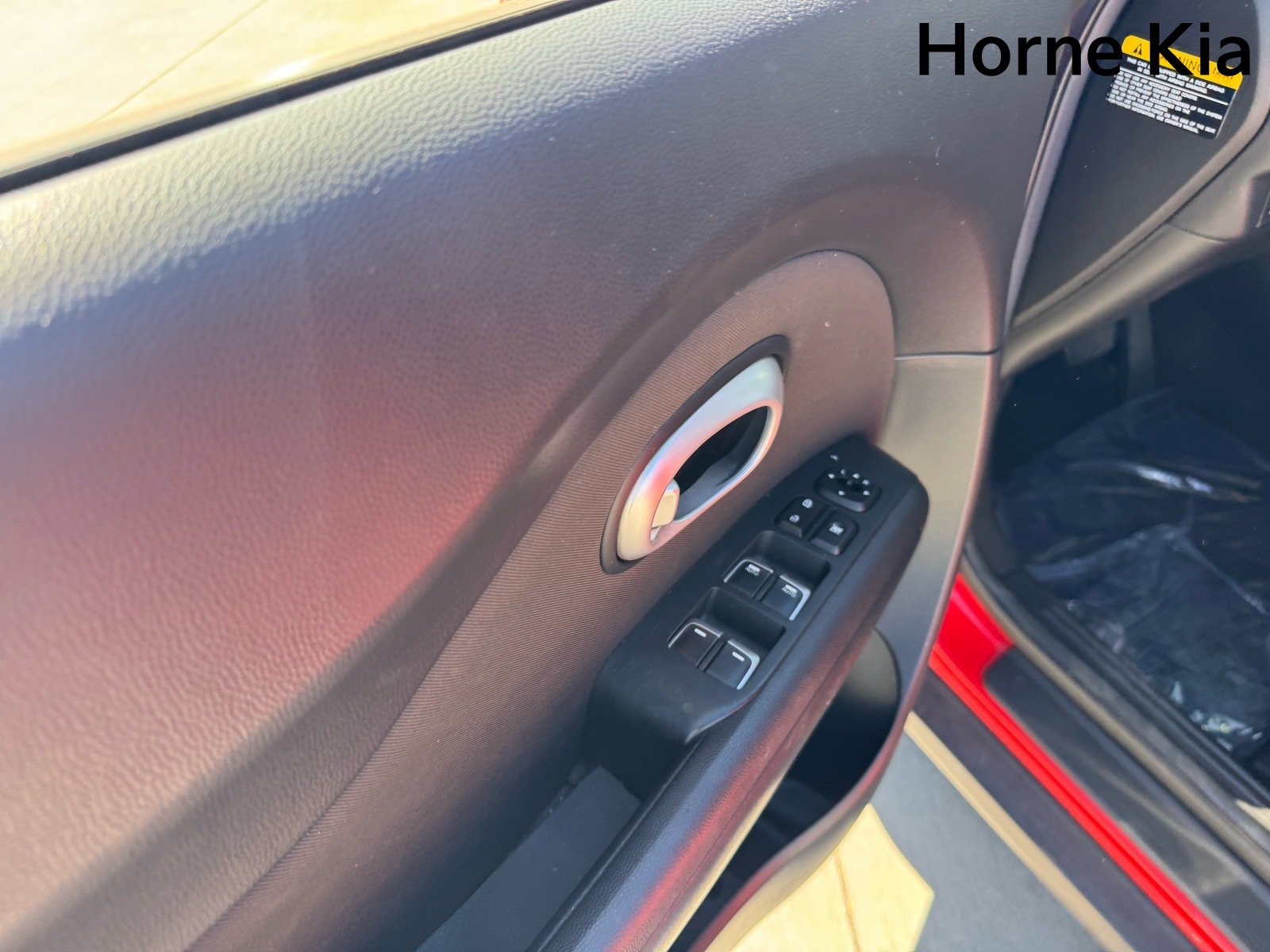 Used 2017 Kia Soul + FWD image 11