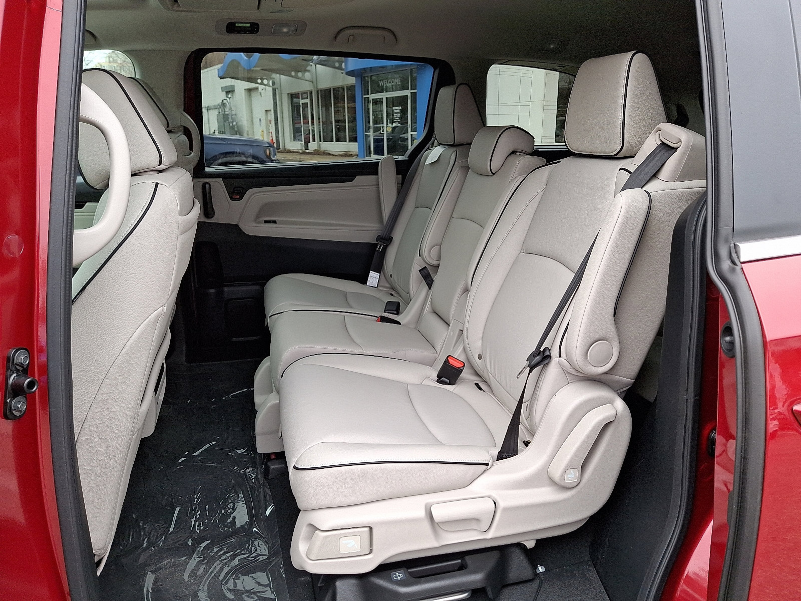 New 2026 Honda Odyssey Touring image 6
