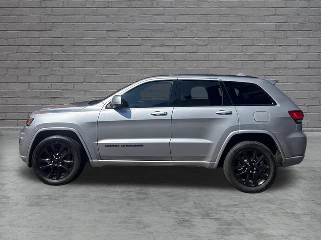 Used 2019 Jeep Grand Cherokee Altitude AWD/4WD image 4