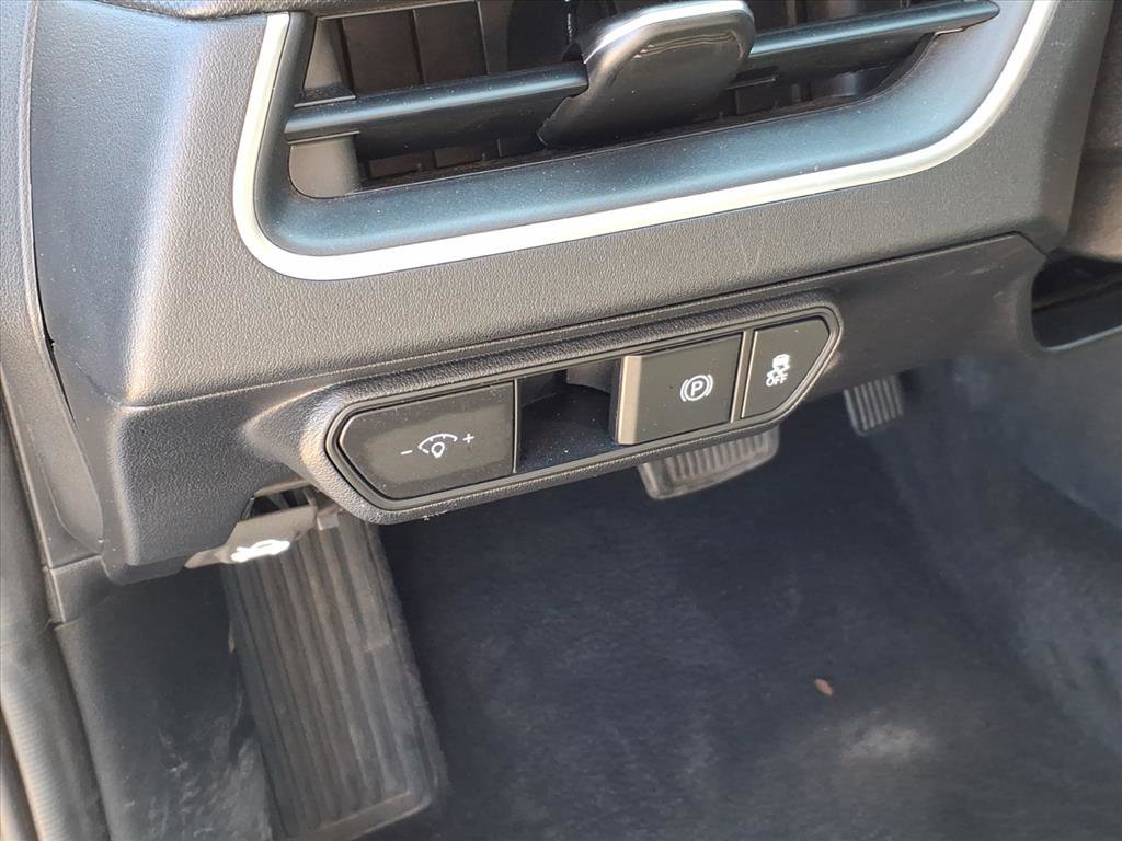 Used 2025 Kia K4 LXS image 21