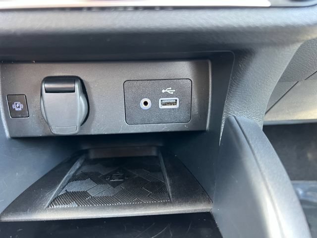 Used 2025 Nissan Versa SV FWD image 6