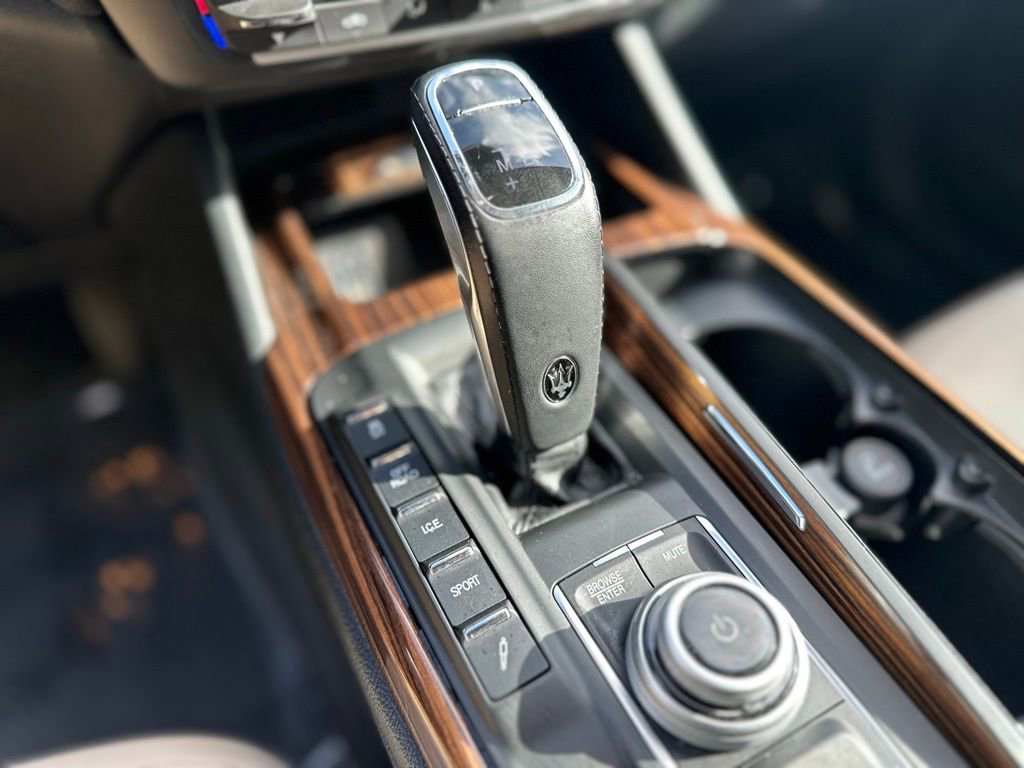 Used 2022 Maserati Levante GT image 28