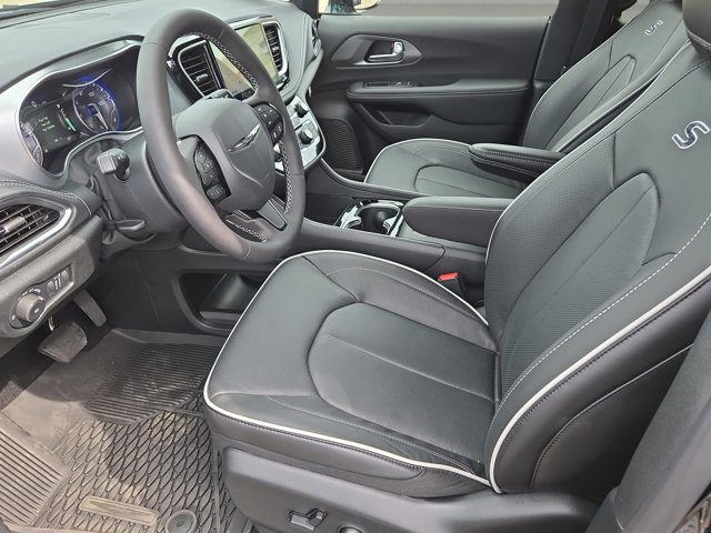 New 2026 Chrysler Pacifica Limited w/ S Appearance Package image 15