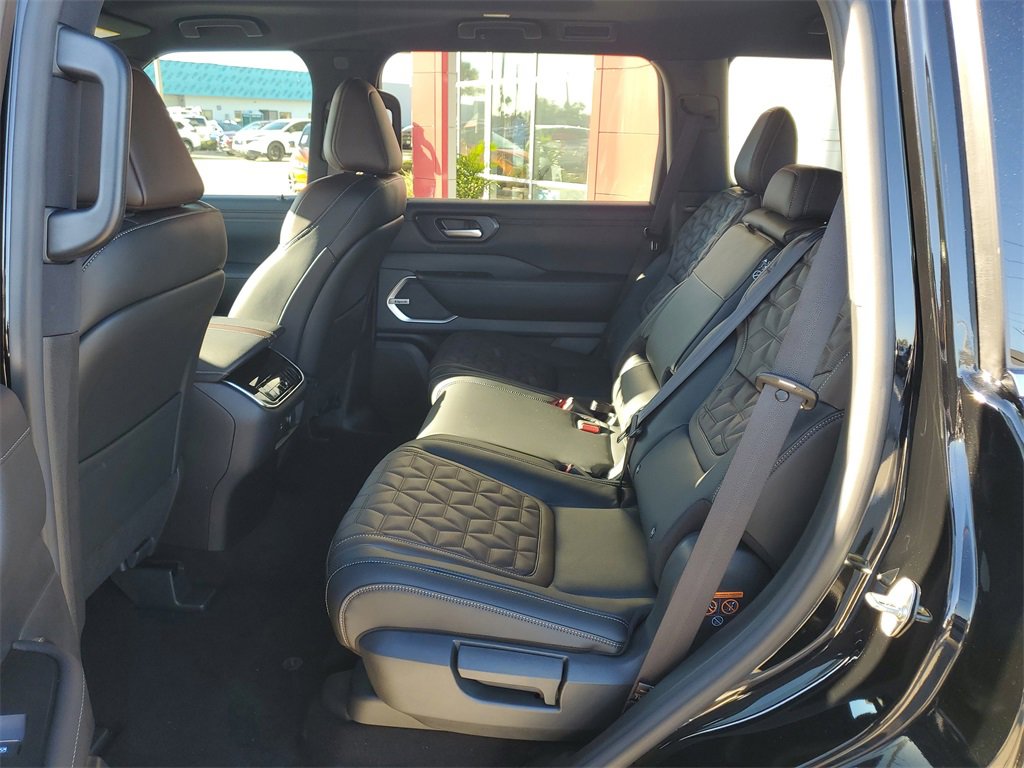 New 2026 Nissan Armada Platinum image 6