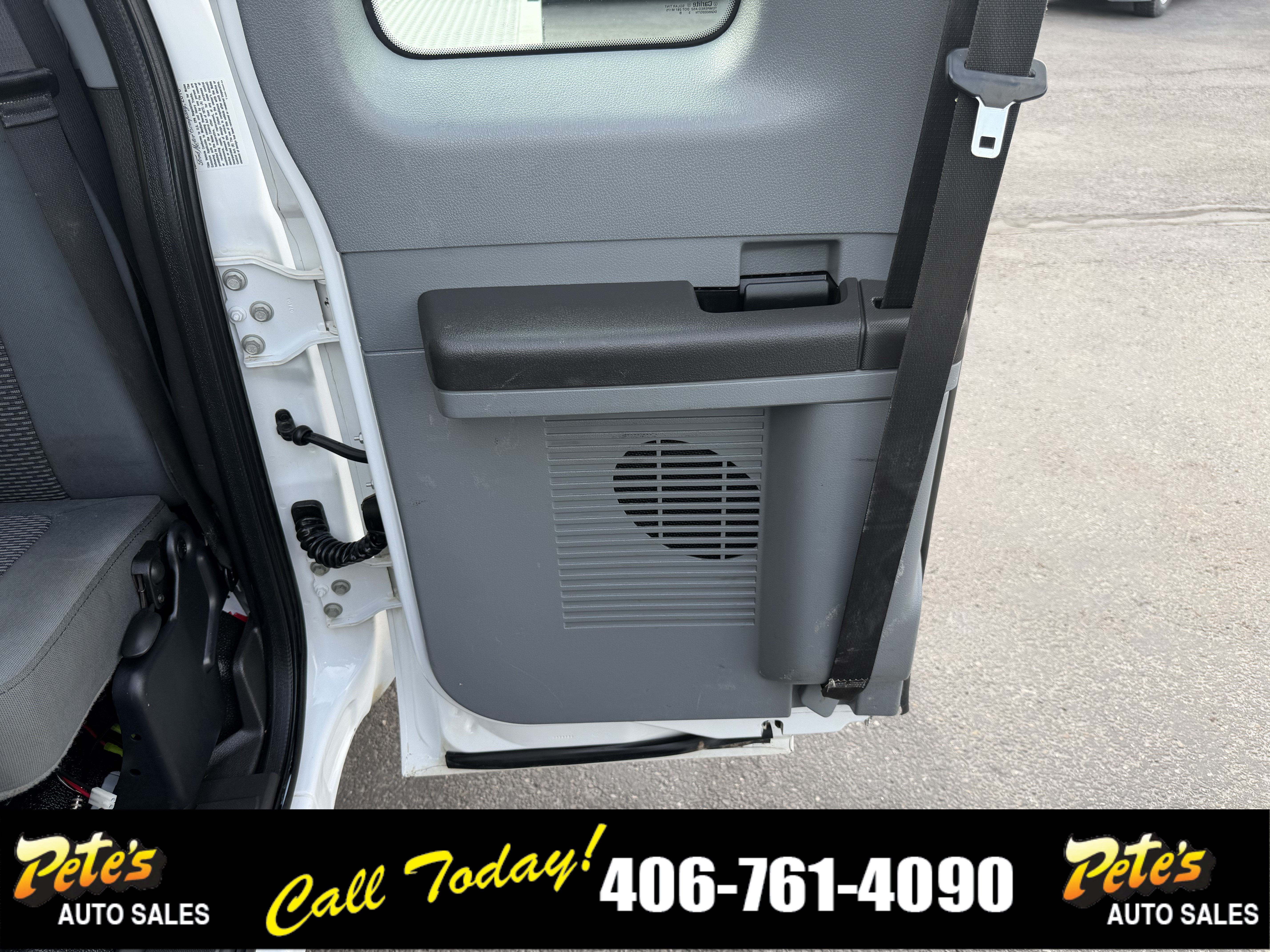 Used 2011 Ford F550 4x4 SuperCab Super Duty w/ Payload Upgrade Pkg image 28