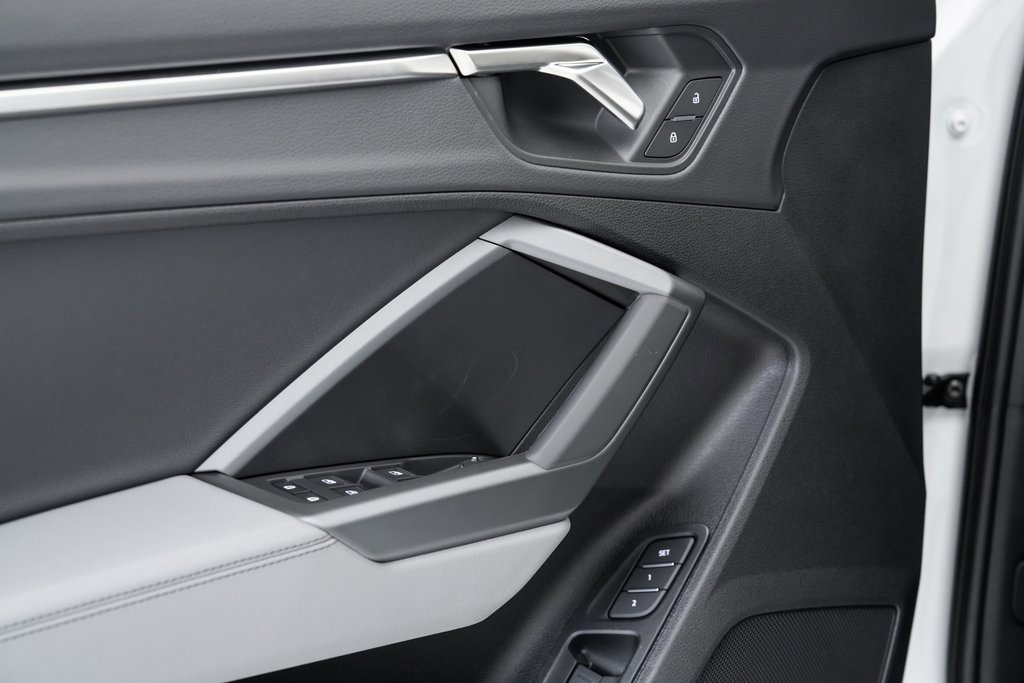 Certified 2024 Audi Q3 2.0T Premium image 10