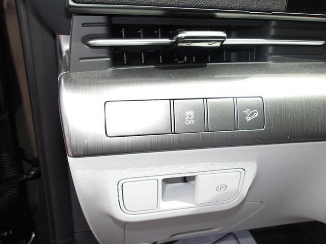 Used 2026 Hyundai Kona SEL Sport AWD/4WD image 16