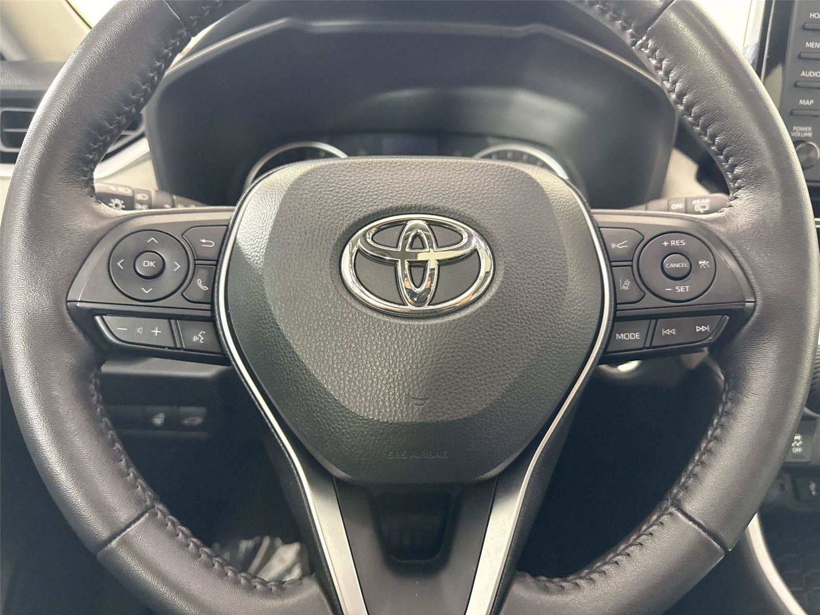 Certified 2022 Toyota RAV4 XLE Premium AWD/4WD image 16