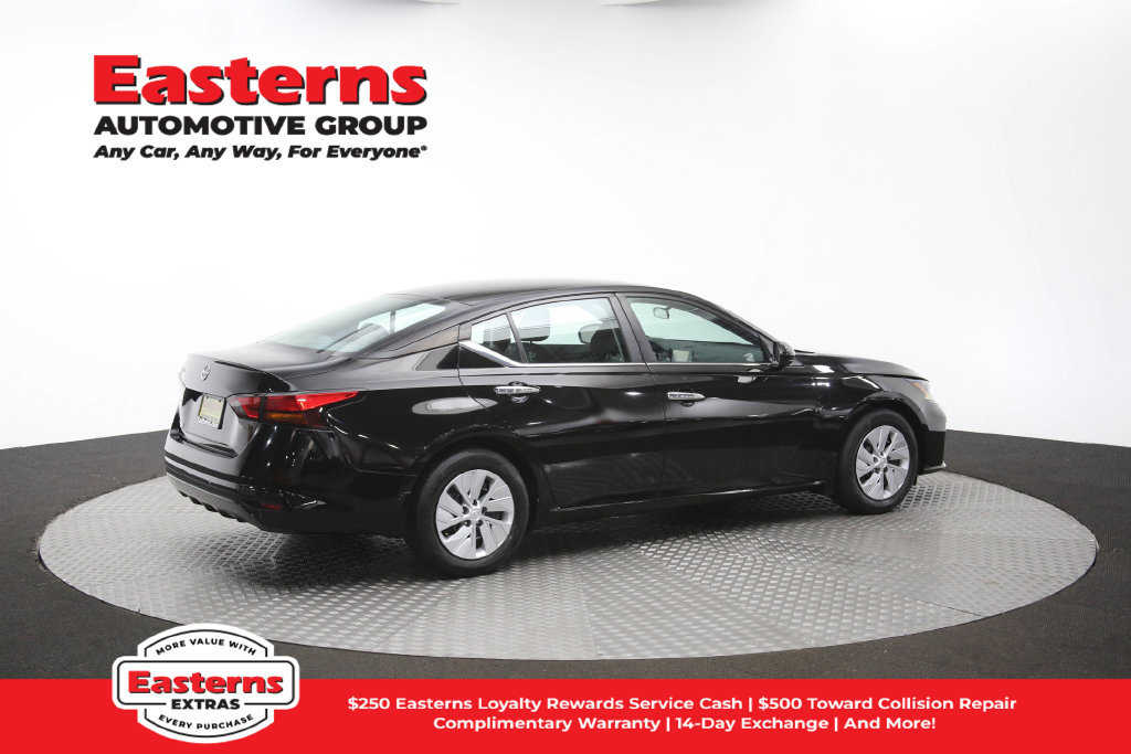 Used 2023 Nissan Altima 2.5 S FWD image 42