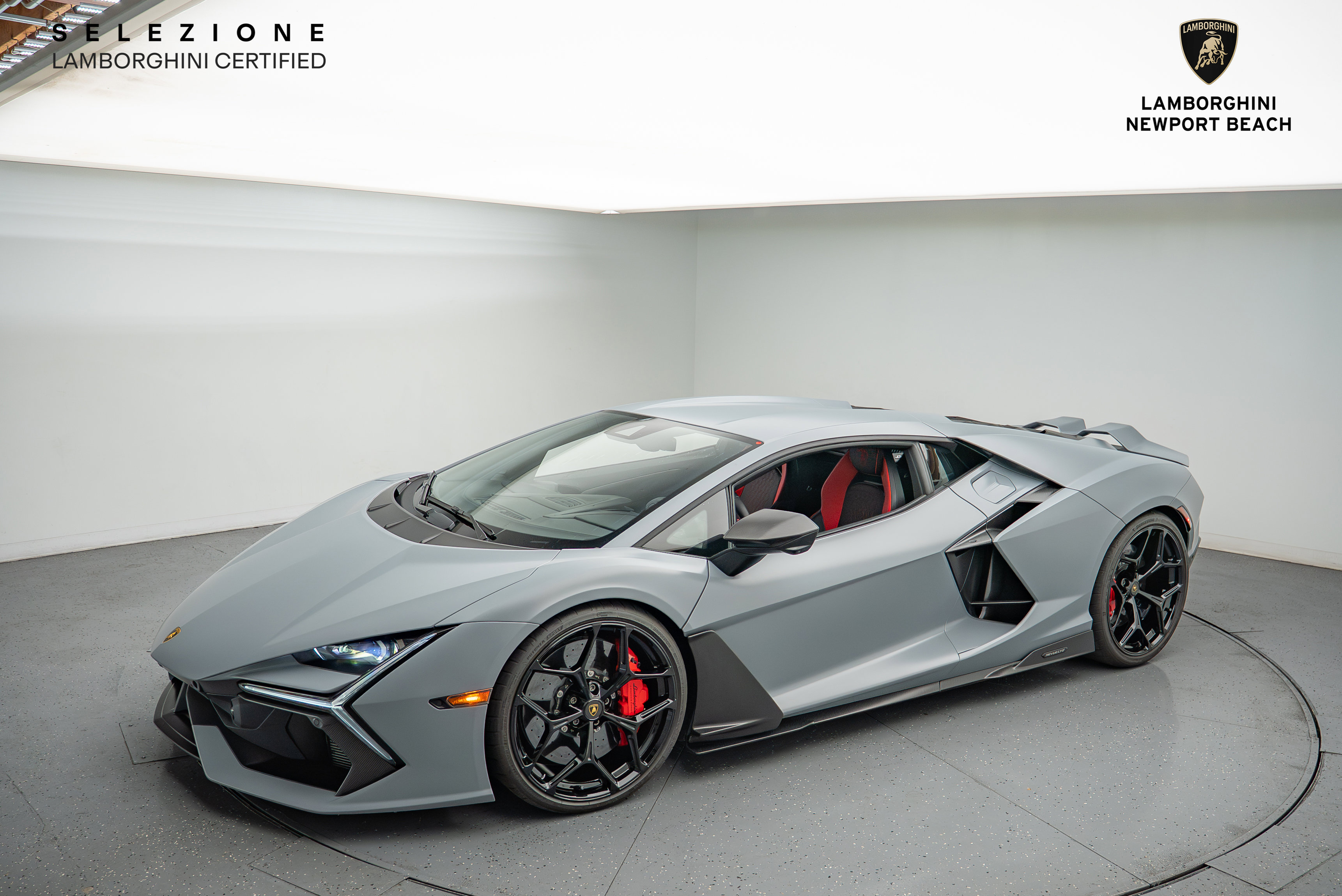 Used 2024 Lamborghini Revuelto image 15