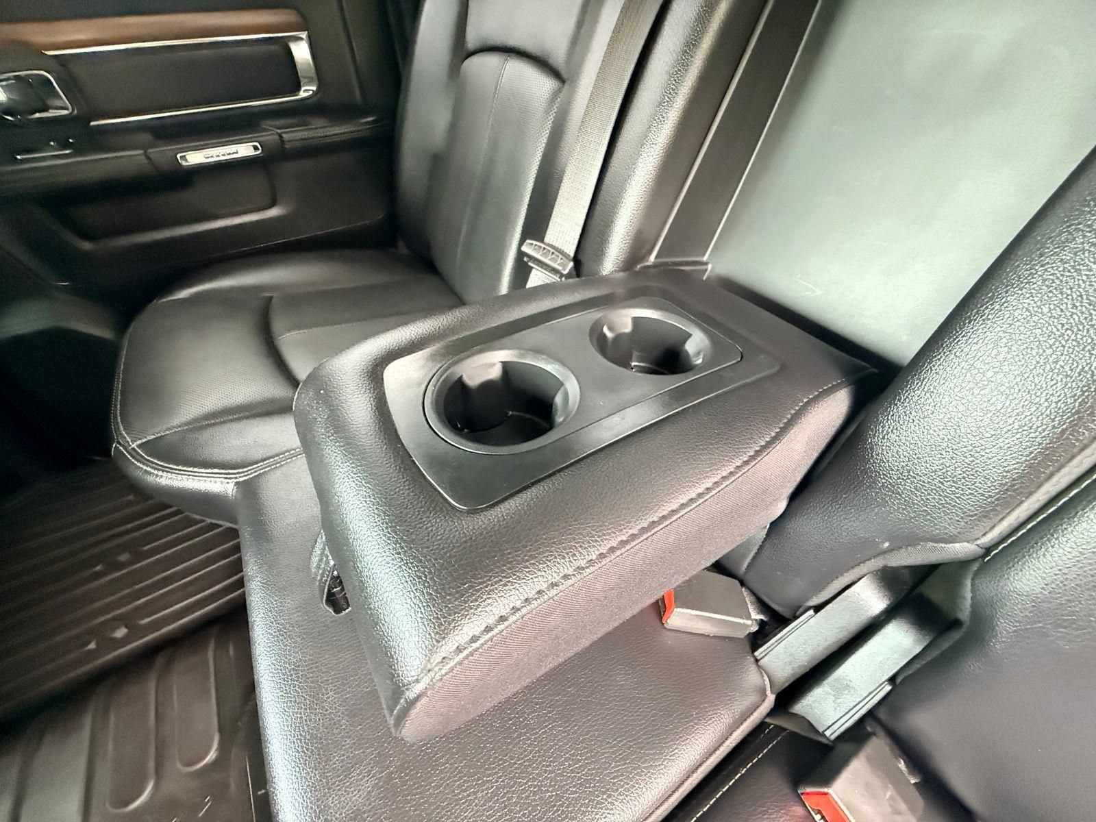 Used 2018 RAM 1500 Laramie w/ Convenience Group AWD/4WD image 32