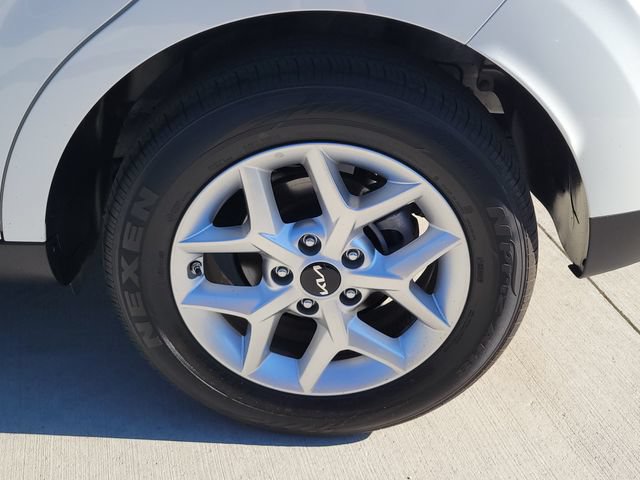 Certified 2025 Kia Soul LX w/ LX Technology Package FWD image 21