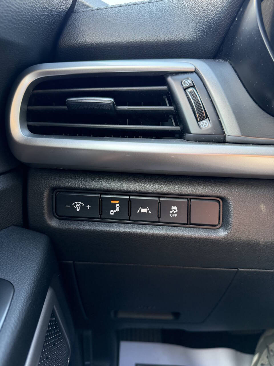 Used 2021 Kia Telluride LX FWD image 14