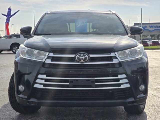 Used 2019 Toyota Highlander XLE AWD/4WD image 10
