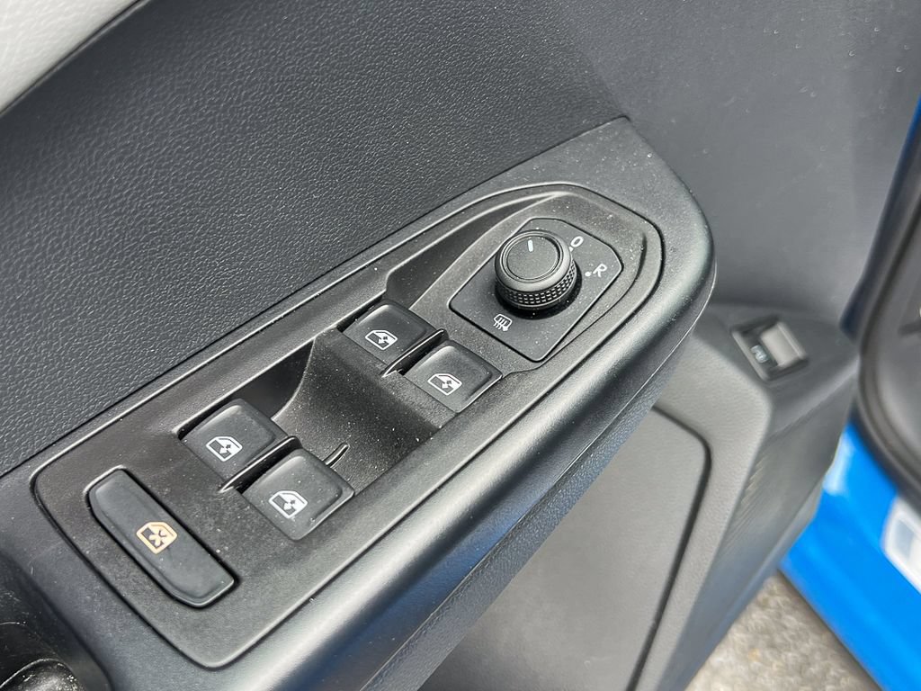 Used 2023 Volkswagen Taos SE AWD/4WD image 15