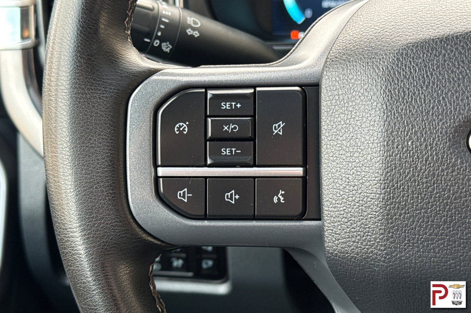 Used 2025 Ford F350 Lariat w/ Black Appearance Package AWD/4WD image 30