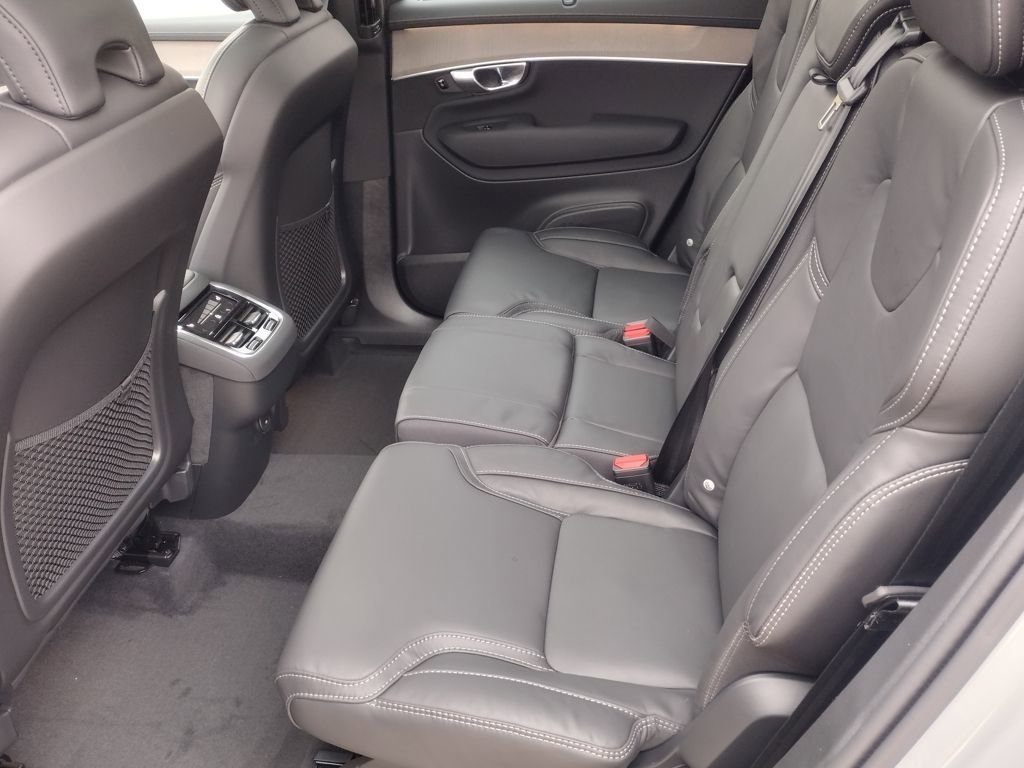 New 2026 Volvo XC90 B6 Ultra w/ Protection Package image 21