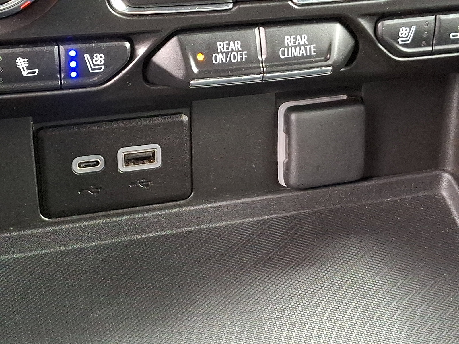 Used 2024 Chevrolet Tahoe Premier image 27