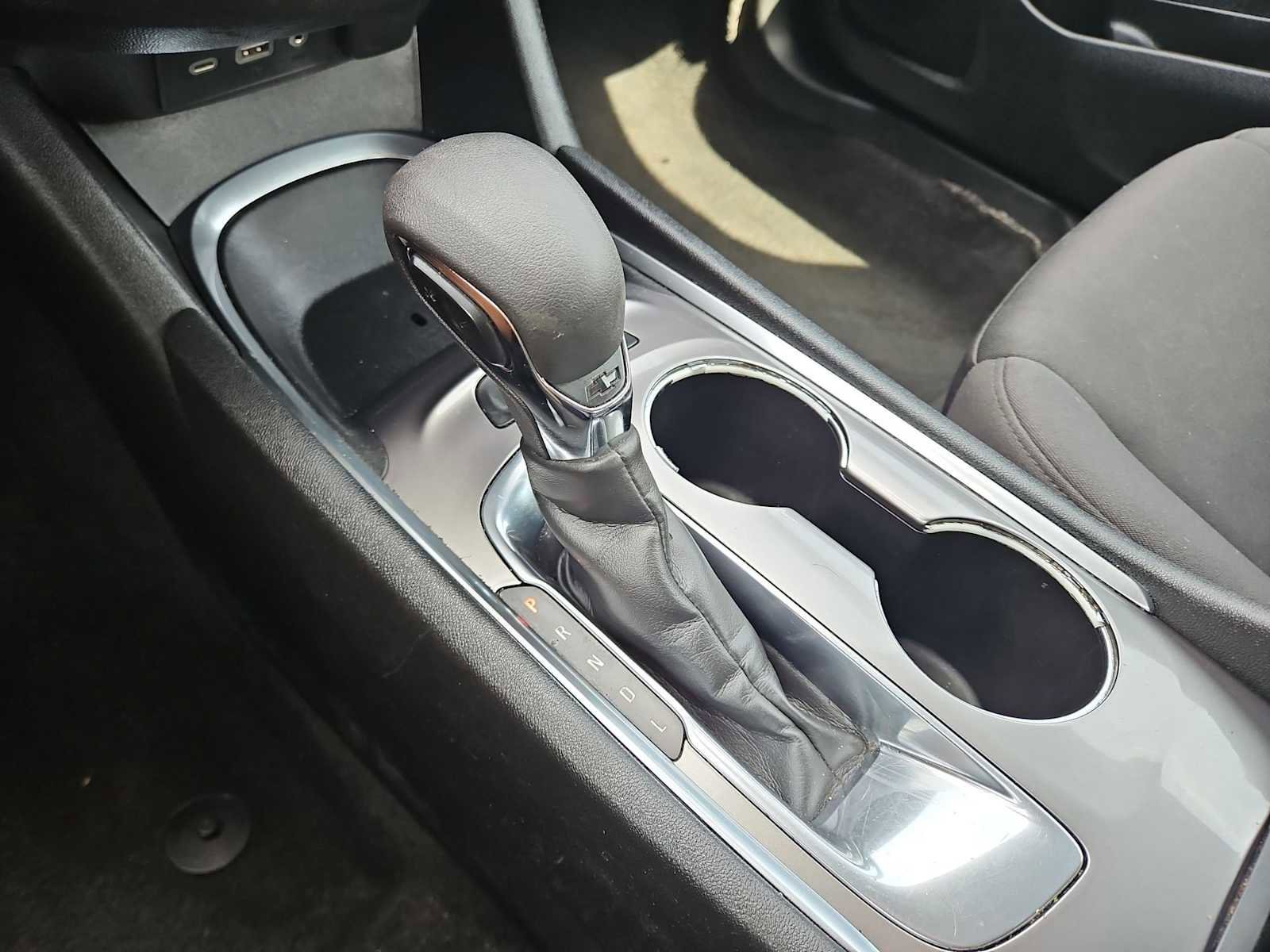 Used 2021 Chevrolet Malibu LT image 32