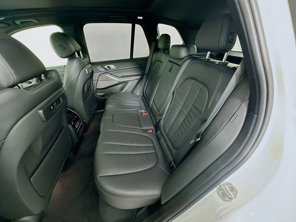 Used 2019 BMW X5 xDrive40i w/ M Sport Package image 25