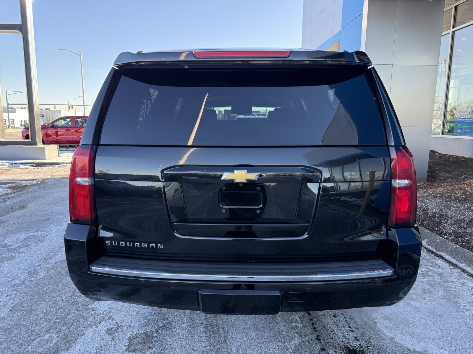 Used 2015 Chevrolet Suburban LTZ image 7