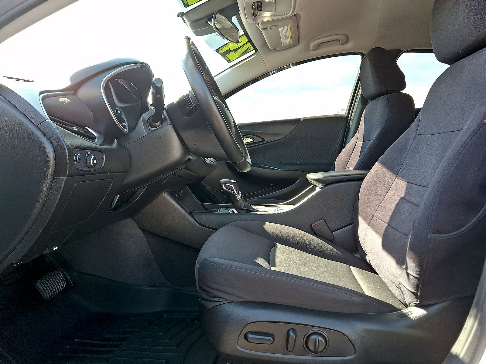 Used 2024 Chevrolet Malibu RS FWD image 11